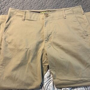 Lee Men's Dress Pants in Khaki